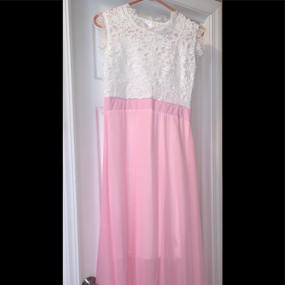 Lace/chiffon dress